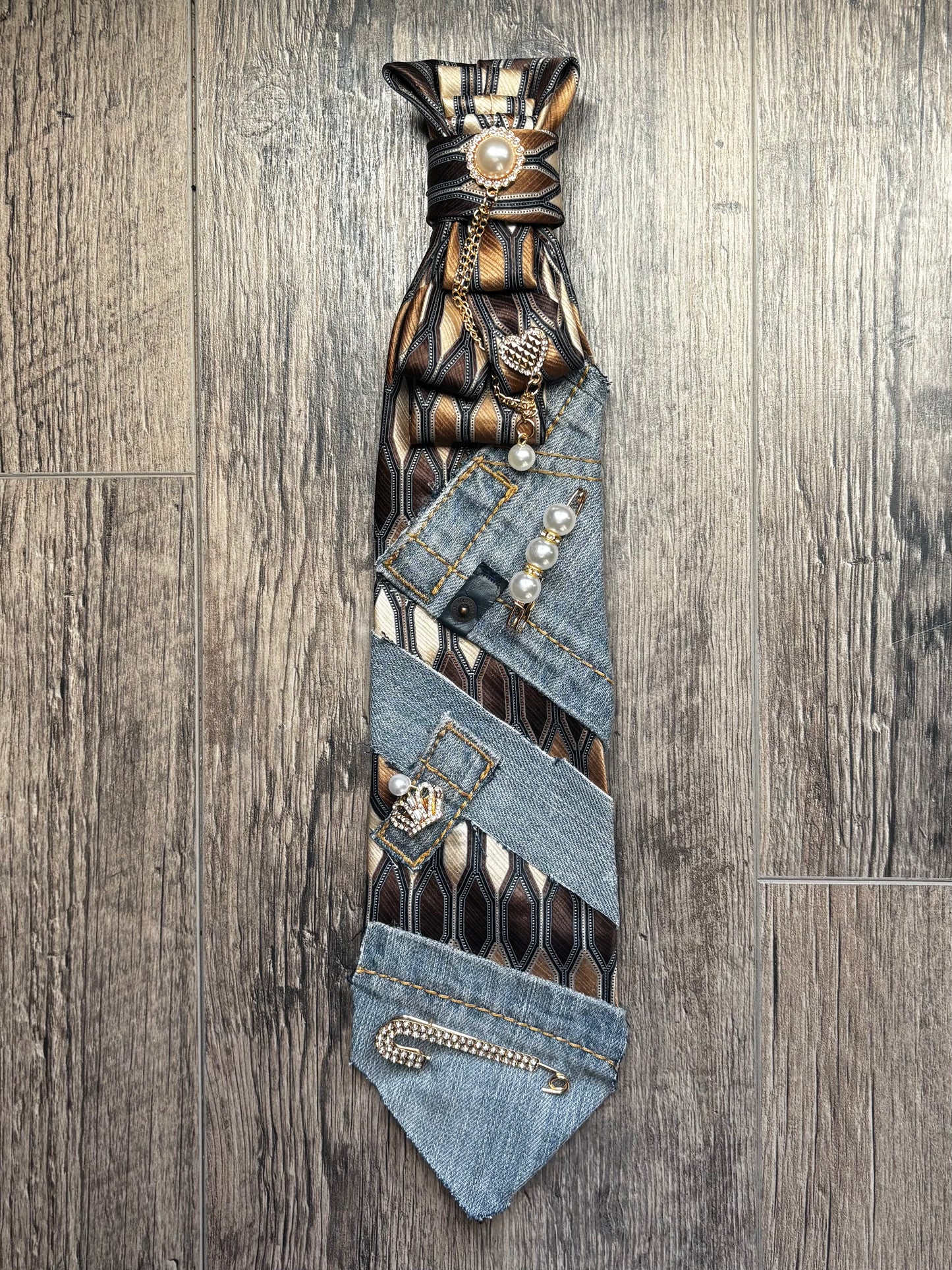 The Crown Luxe Tie